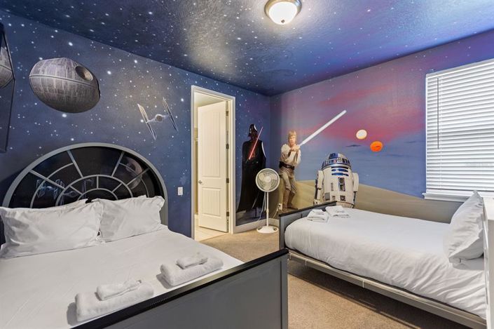 Image No.27-6 Bed Property for sale