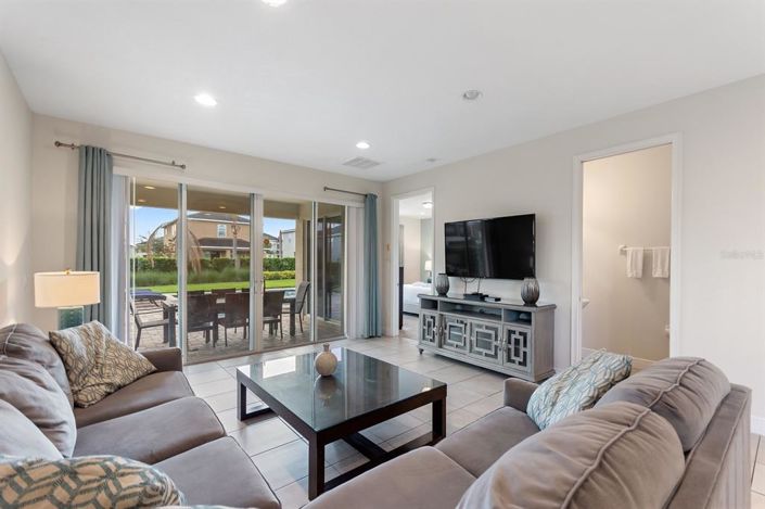 Image No.3-6 Bed Property for sale