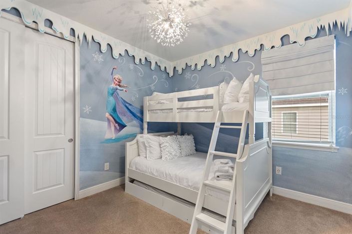 Image No.30-6 Bed Property for sale