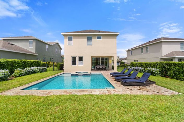 Image No.55-6 Bed Property for sale