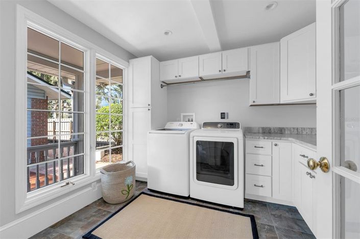 Image No.16-5 Bed Property for sale