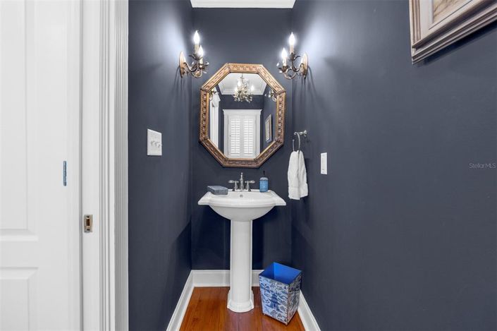 Image No.23-5 Bed Property for sale