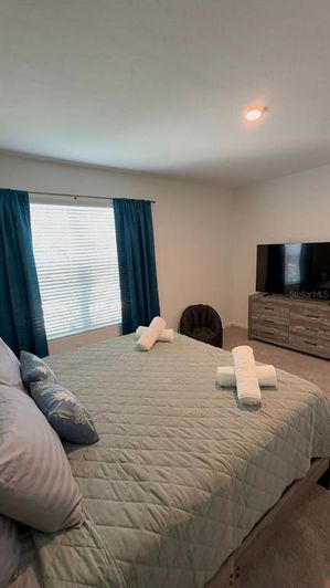 Image No.8-5 Bed Property for sale