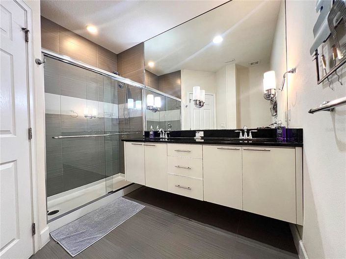 Image No.17-3 Bed Townhouse for sale