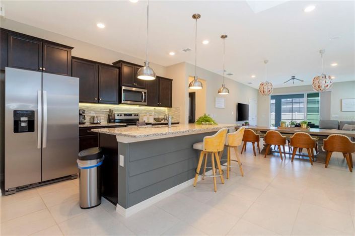 Image No.14-7 Bed Property for sale