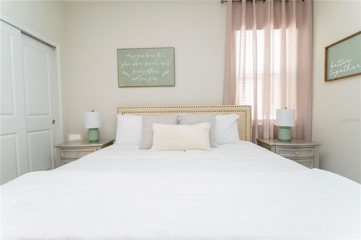 Image No.20-7 Bed Property for sale