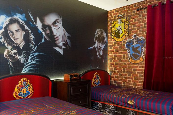 Image No.43-7 Bed Property for sale