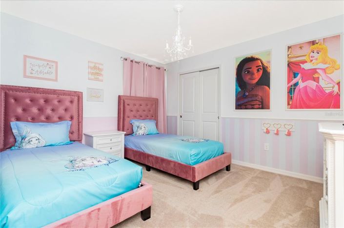 Image No.48-7 Bed Property for sale