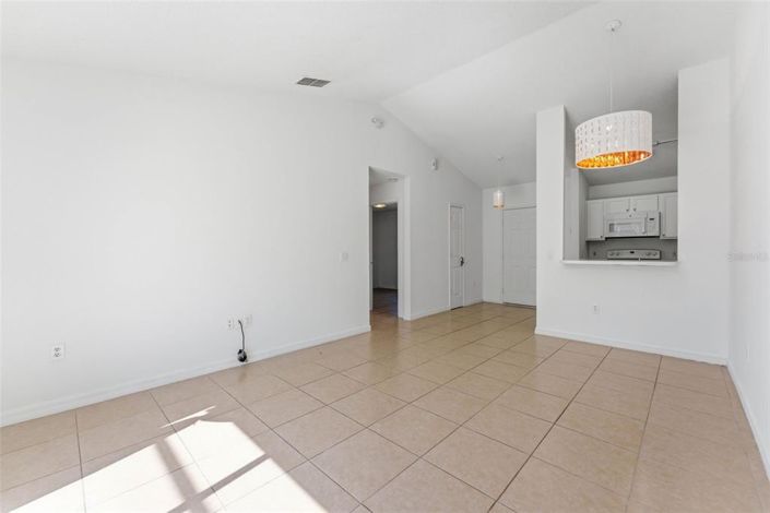 Image No.13-3 Bed Property for sale