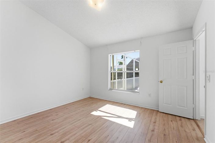 Image No.27-3 Bed Property for sale