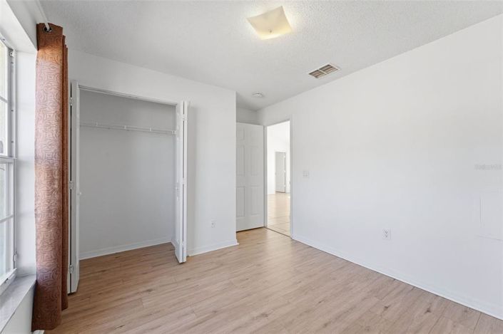 Image No.42-3 Bed Property for sale