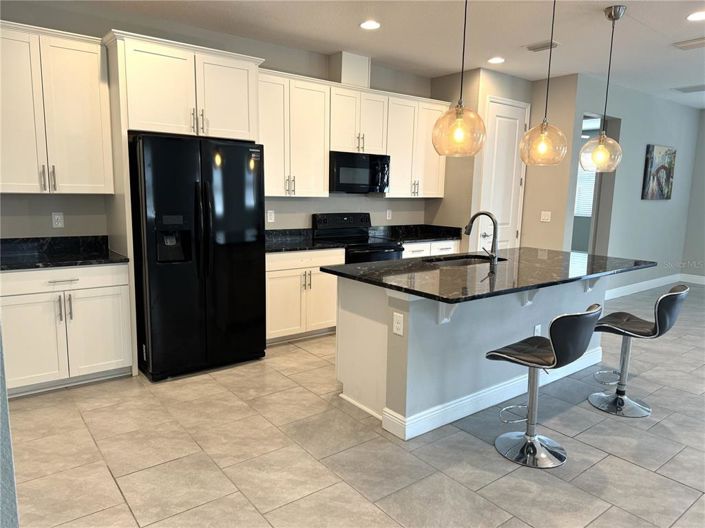 Image No.7-4 Bed Property for sale