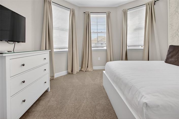 Image No.25-11 Bed Property for sale