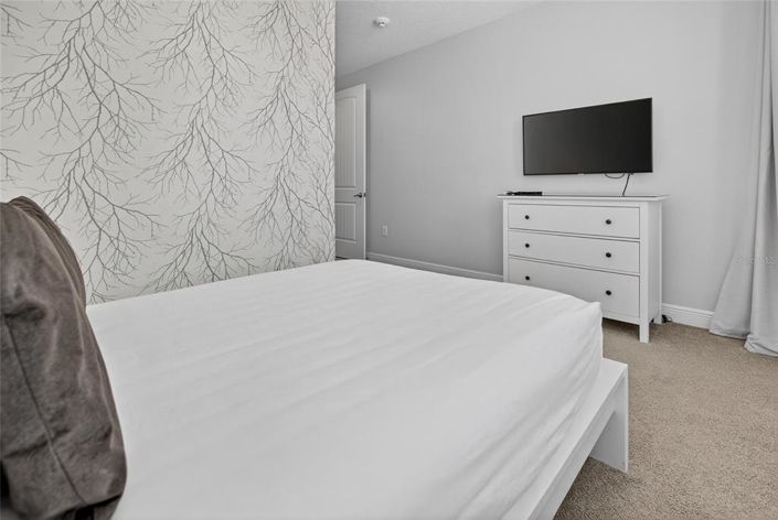 Image No.26-11 Bed Property for sale