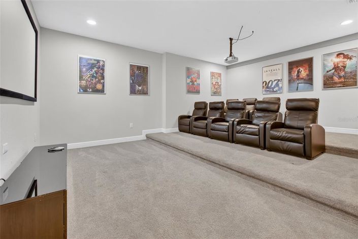 Image No.30-11 Bed Property for sale