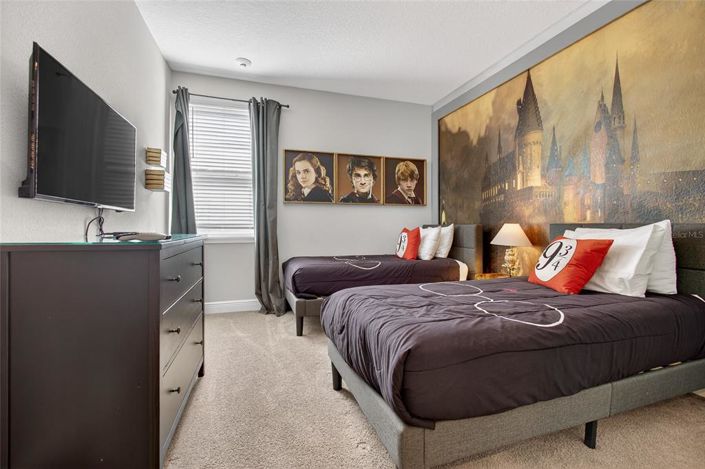 Image No.32-11 Bed Property for sale