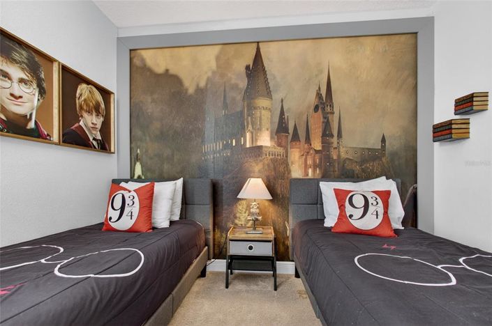 Image No.33-11 Bed Property for sale