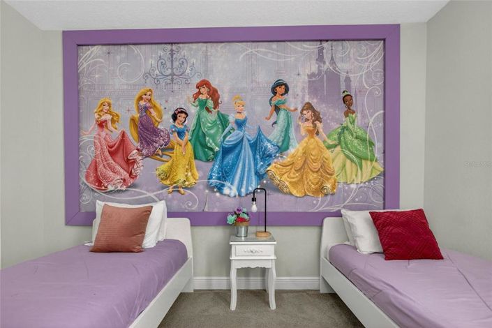 Image No.44-11 Bed Property for sale