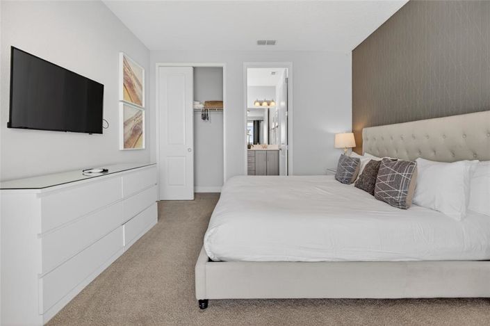 Image No.54-11 Bed Property for sale