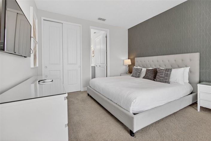 Image No.55-11 Bed Property for sale