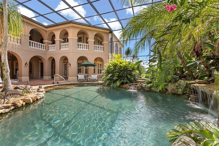 Image No.5-5 Bed Property for sale