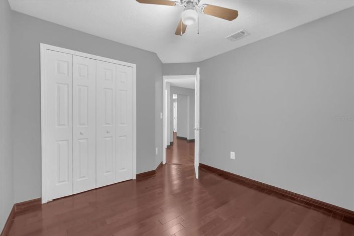 Image No.20-3 Bed Property for sale