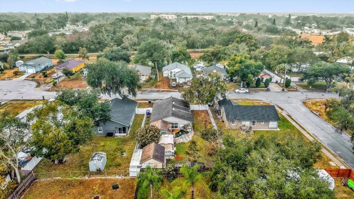 Image No.32-3 Bed Property for sale