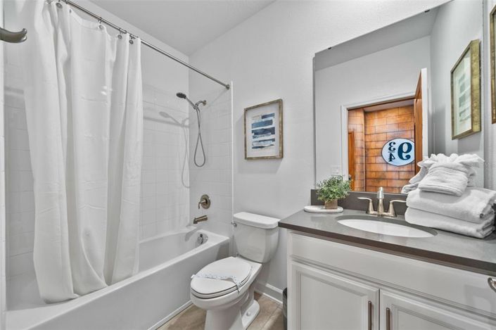 Image No.15-5 Bed Property for sale