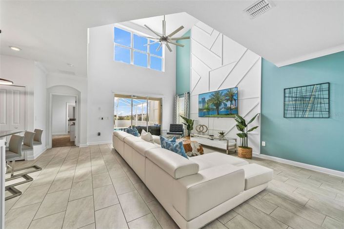 Image No.52-5 Bed Property for sale