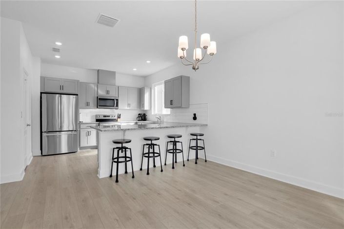 Image No.6-4 Bed Property for sale