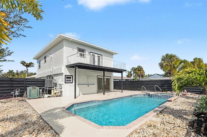 Image No.32-5 Bed Property for sale