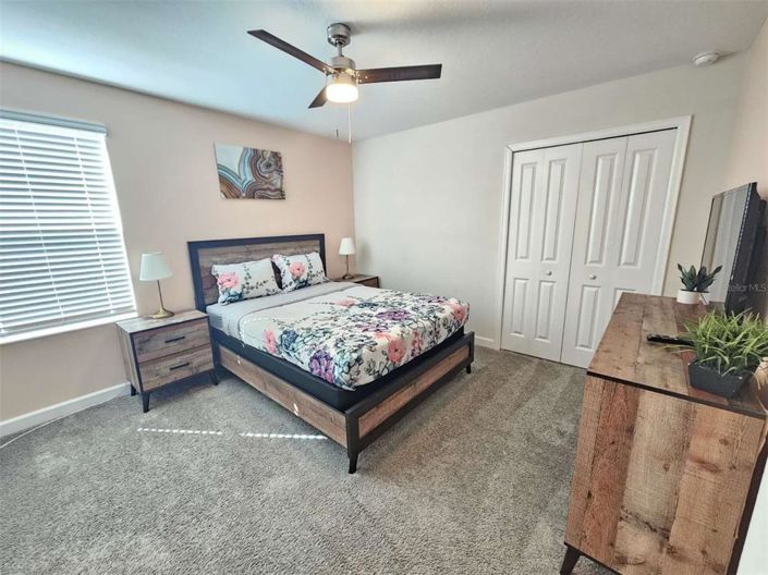 Image No.17-8 Bed Property for sale