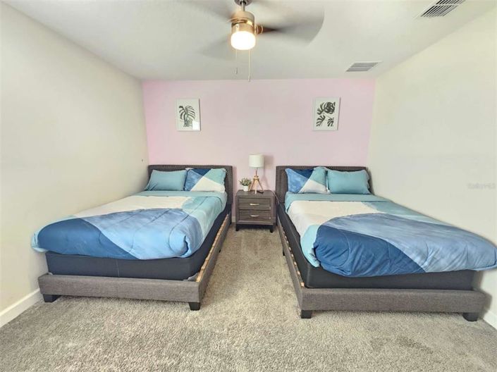 Image No.20-8 Bed Property for sale