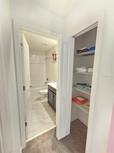 Image No.40-8 Bed Property for sale