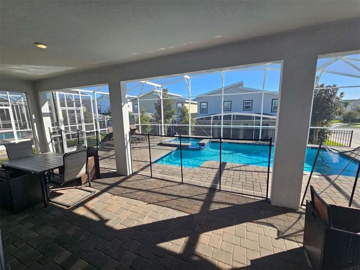 Image No.46-8 Bed Property for sale