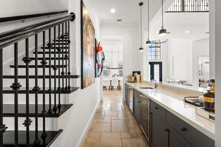 Image No.10-5 Bed Property for sale