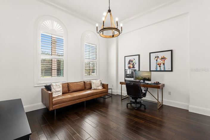 Image No.20-5 Bed Property for sale