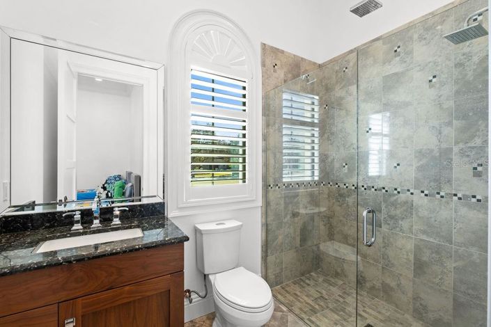 Image No.30-5 Bed Property for sale