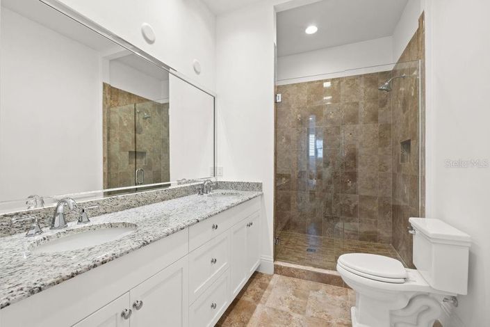 Image No.36-5 Bed Property for sale