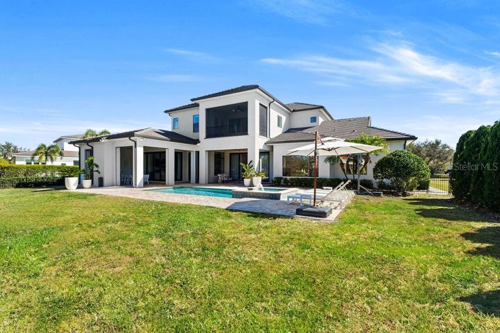 Image No.4-5 Bed Property for sale