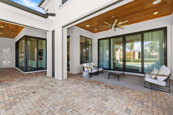 Image No.43-5 Bed Property for sale