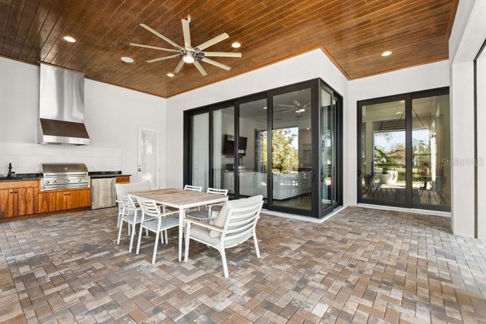 Image No.44-5 Bed Property for sale