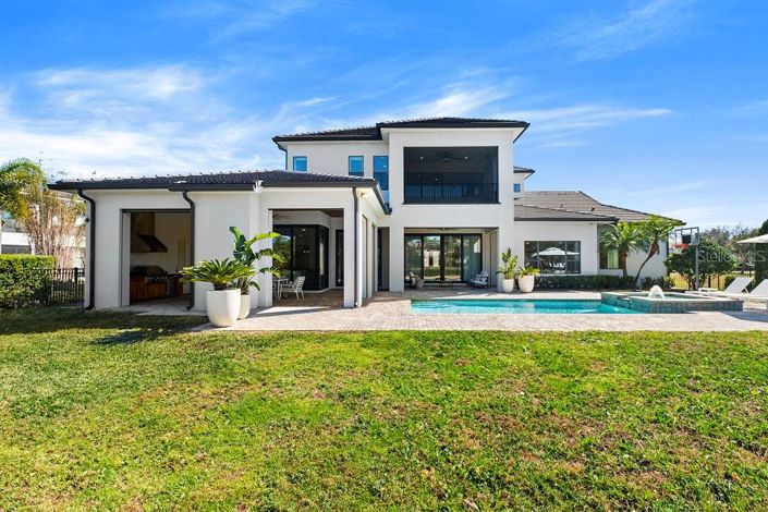 Image No.48-5 Bed Property for sale