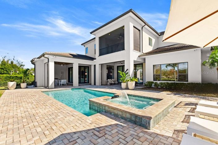 Image No.5-5 Bed Property for sale