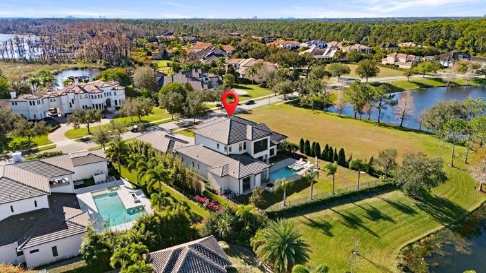 Image No.50-5 Bed Property for sale