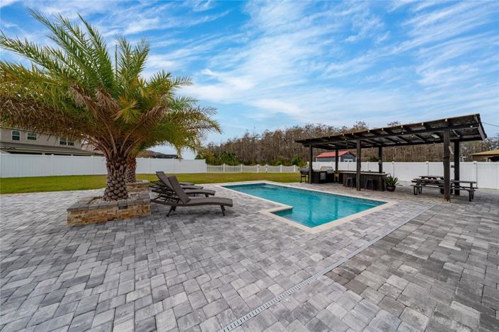 Image No.25-3 Bed Property for sale