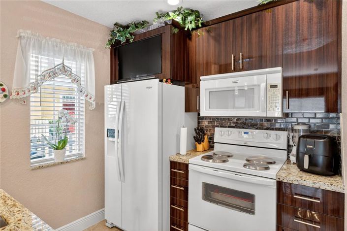 Image No.6-4 Bed Property for sale