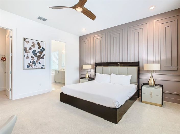 Image No.22-6 Bed Property for sale