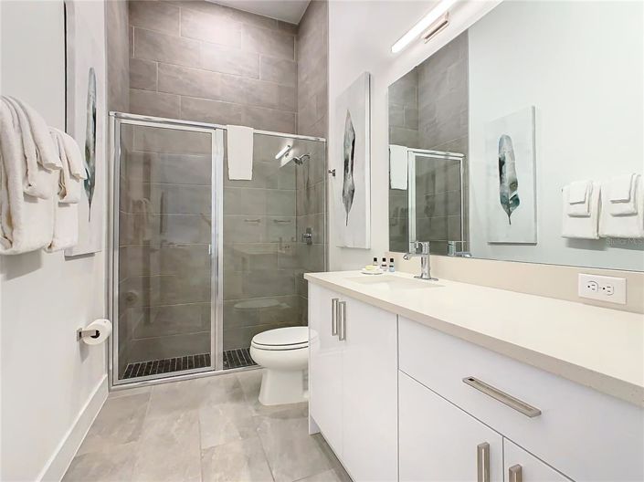 Image No.25-6 Bed Property for sale