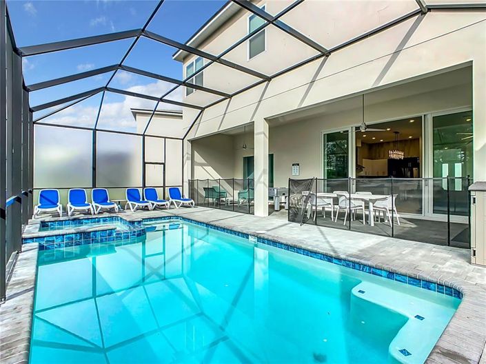 Image No.46-6 Bed Property for sale